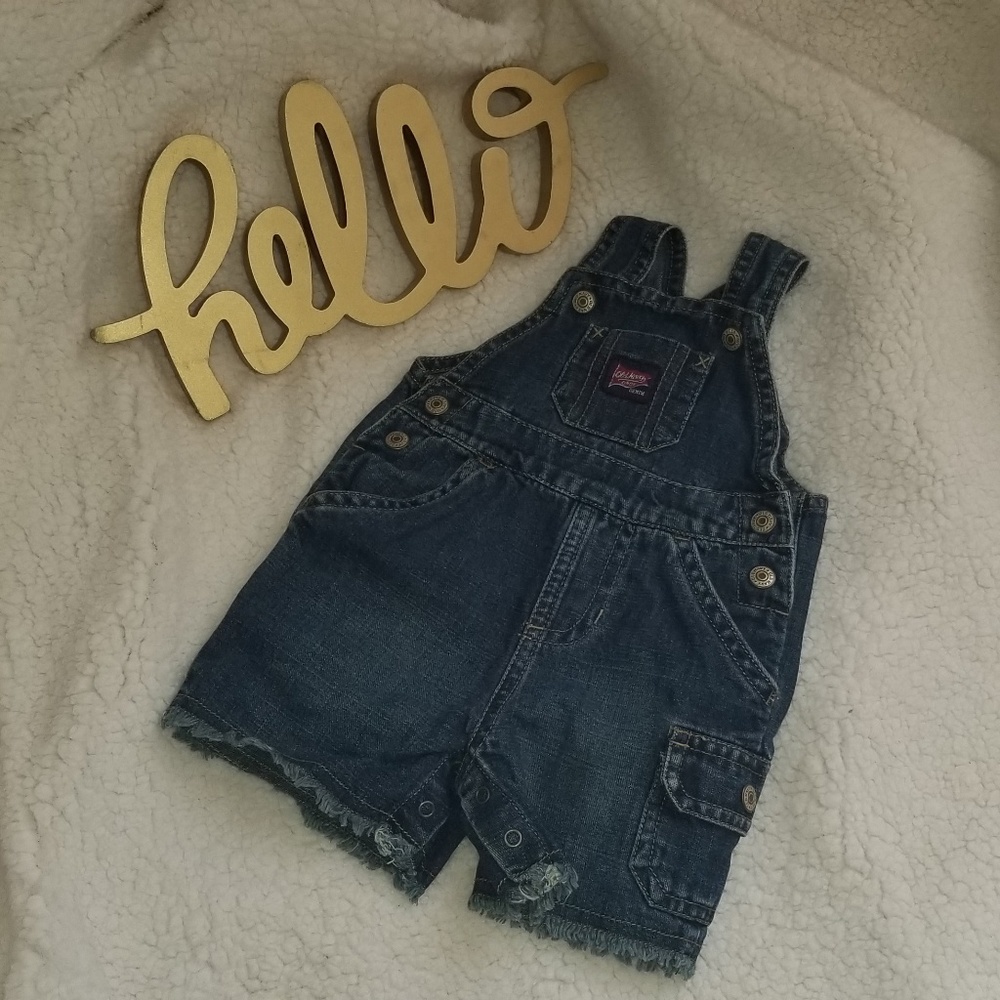 Short overalls